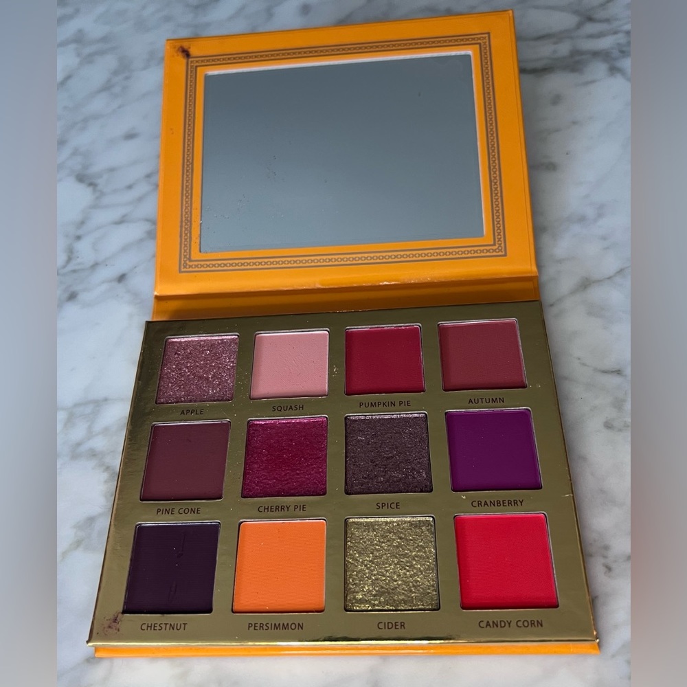 Ace Beauté FALLING FOR YOU EYESHADOW PALETTE